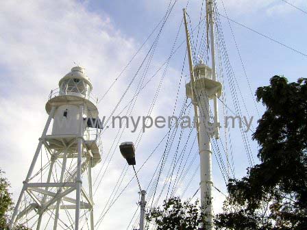 lighthouse at fort conwallis